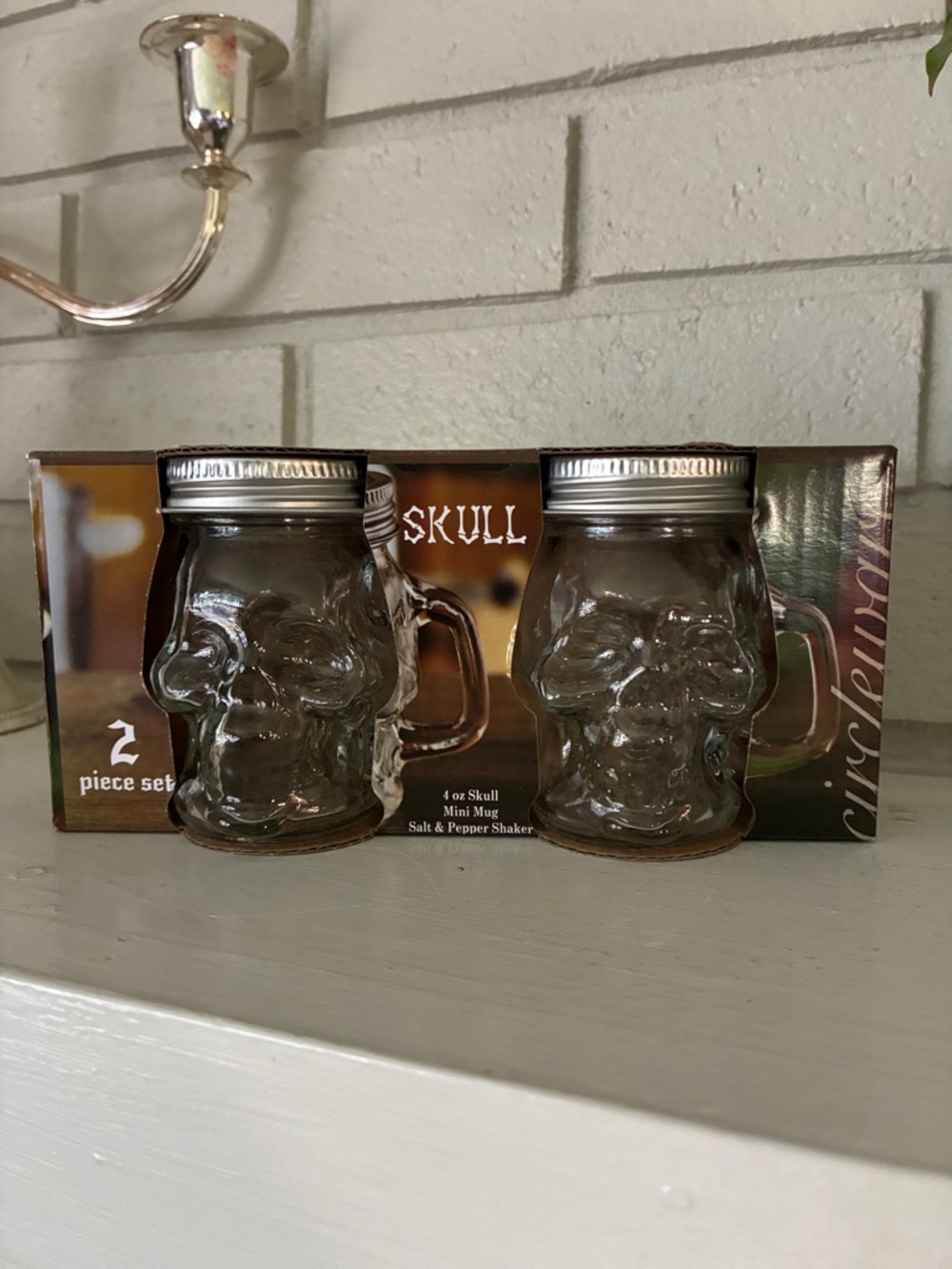 Skull Clear Glass Salt & Pepper Shakers